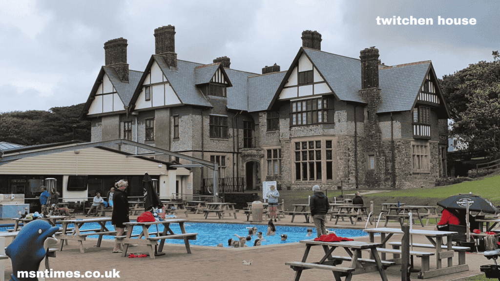 twitchen house